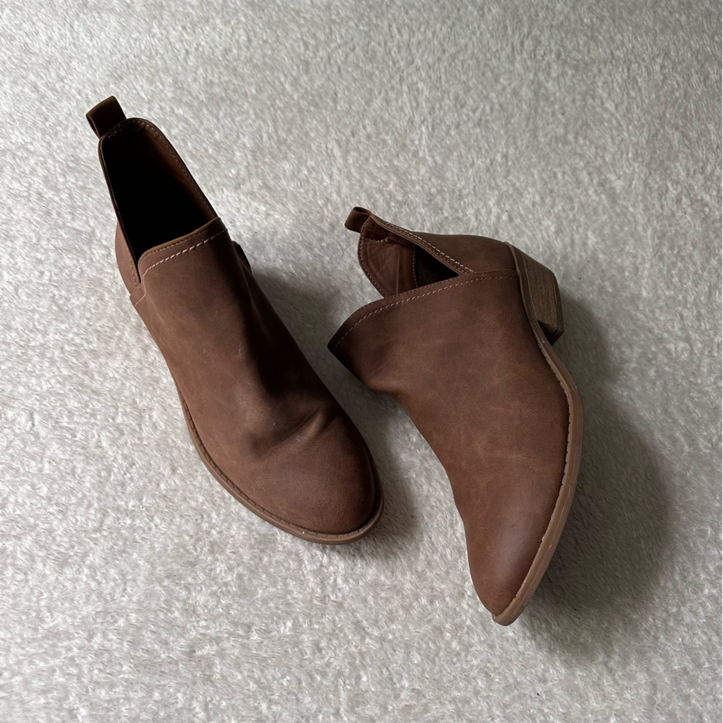 Universal Thread Ankle Booties